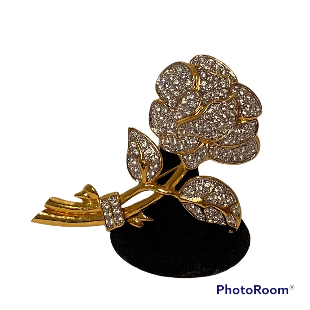 NOLAN MILLER BROOCH PIN FLOWER GOLD TONE CLEAR CZ RHINESTONES CRYSTALS PAVE